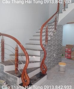 Cầu thang suốt inox