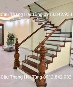 cầu Thang kính chân ngàm