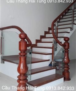 cầu thang kính chân hai nẹp inox